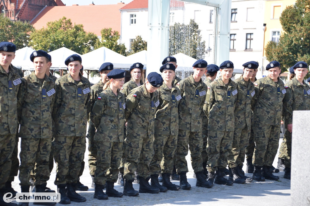 Marsz Pamięci w Chełmnie – młodzież oddała hołd ofiarom II wojny światowej