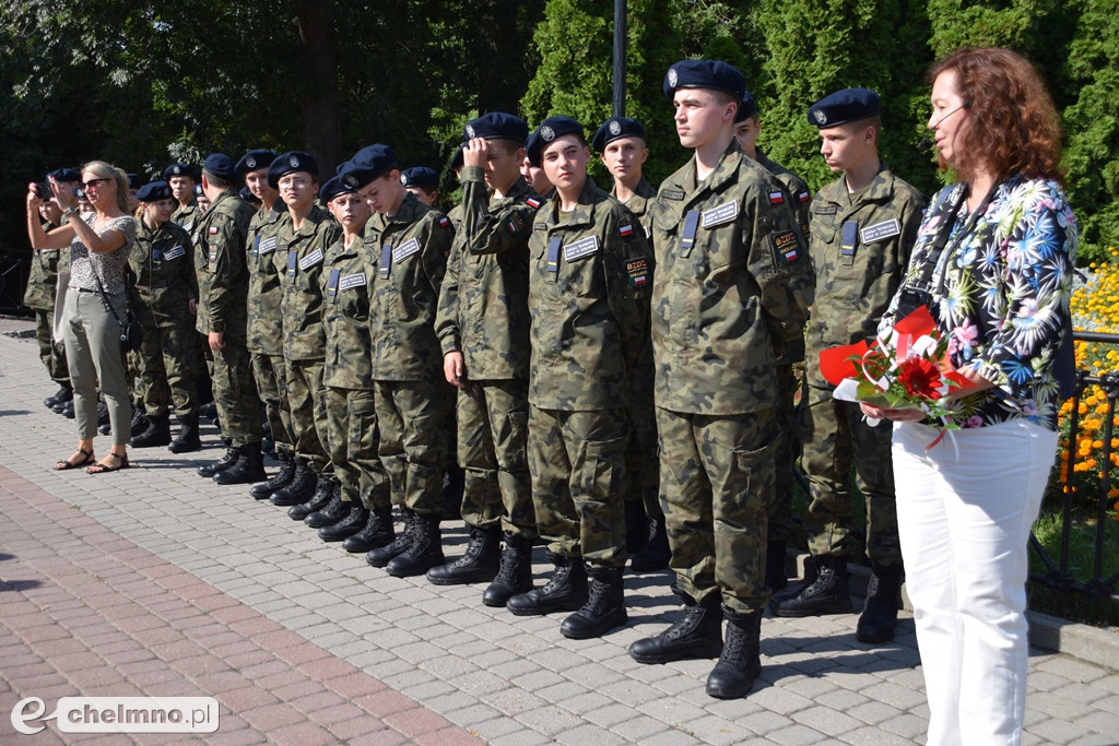 Marsz Pamięci w Chełmnie – młodzież oddała hołd ofiarom II wojny światowej