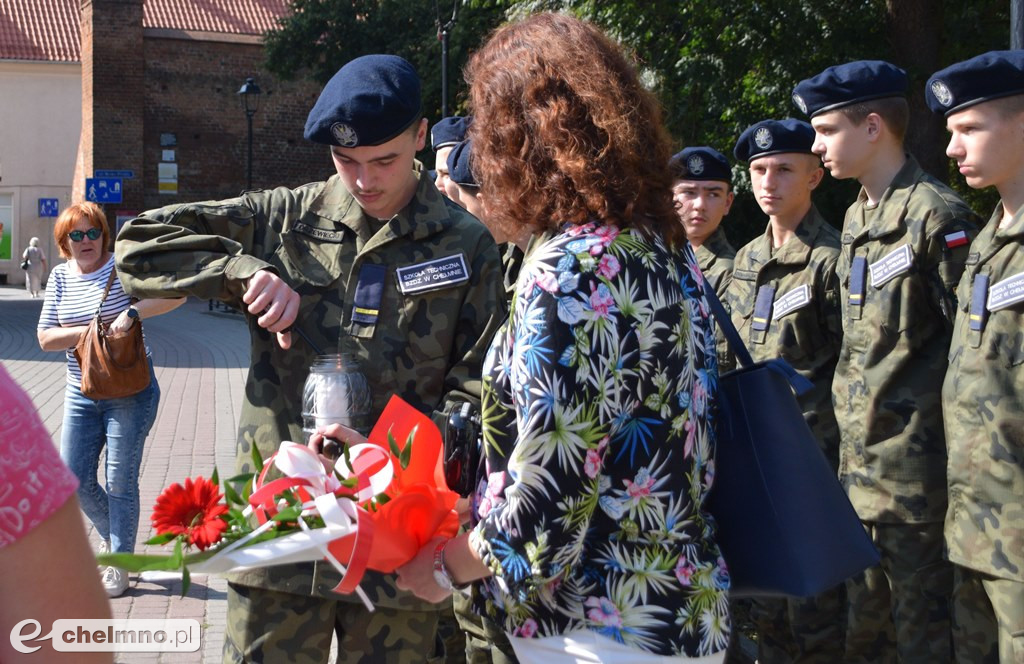 Marsz Pamięci w Chełmnie – młodzież oddała hołd ofiarom II wojny światowej