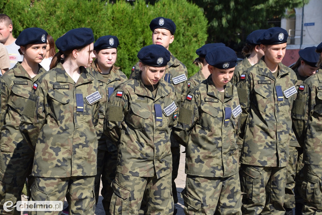 Marsz Pamięci w Chełmnie – młodzież oddała hołd ofiarom II wojny światowej