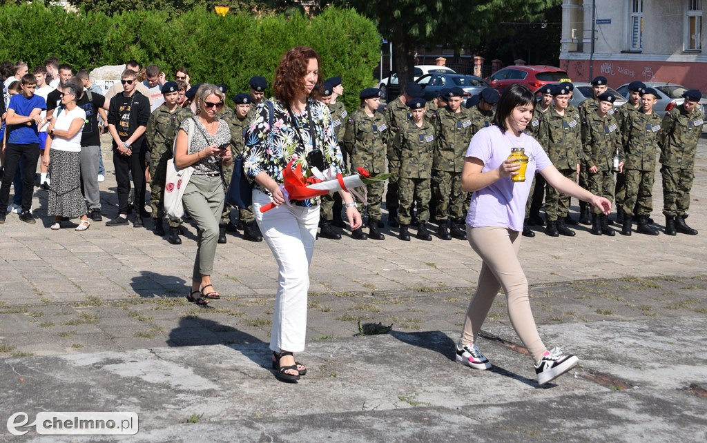 Marsz Pamięci w Chełmnie – młodzież oddała hołd ofiarom II wojny światowej