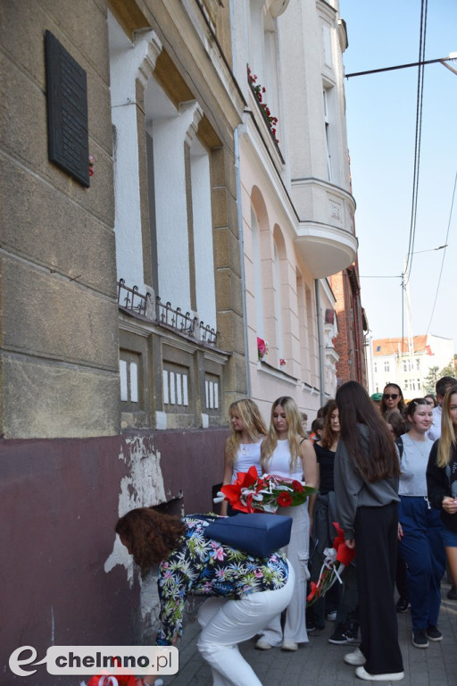 Marsz Pamięci w Chełmnie – młodzież oddała hołd ofiarom II wojny światowej