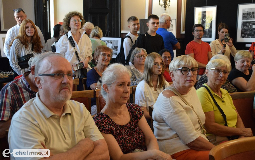 Czy znałeś PRL tak, jak ten fotograf? Wyjątkowe zdjęcia ukazują obraz tamtych lat