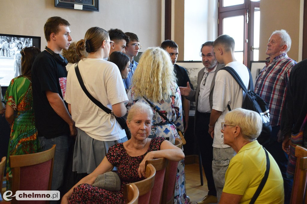 Czy znałeś PRL tak, jak ten fotograf? Wyjątkowe zdjęcia ukazują obraz tamtych lat