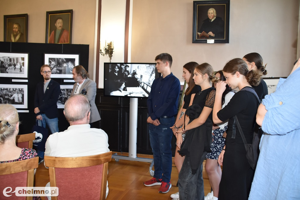 Czy znałeś PRL tak, jak ten fotograf? Wyjątkowe zdjęcia ukazują obraz tamtych lat