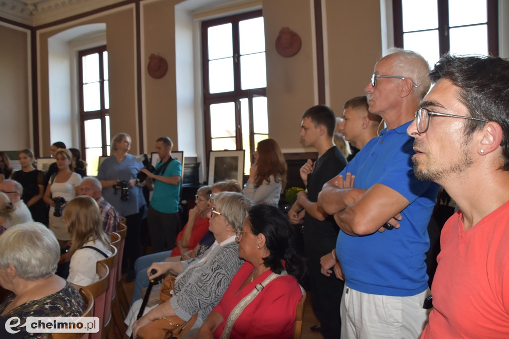 Czy znałeś PRL tak, jak ten fotograf? Wyjątkowe zdjęcia ukazują obraz tamtych lat