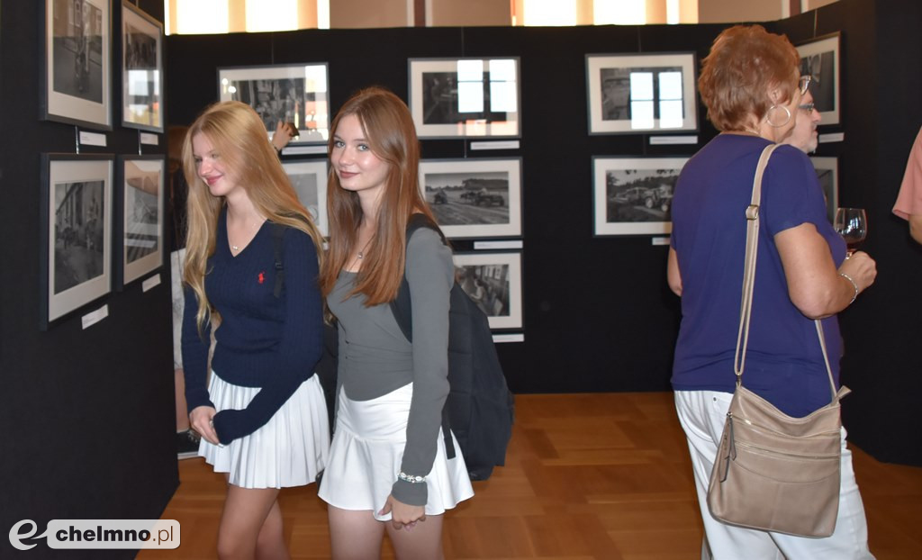 Czy znałeś PRL tak, jak ten fotograf? Wyjątkowe zdjęcia ukazują obraz tamtych lat