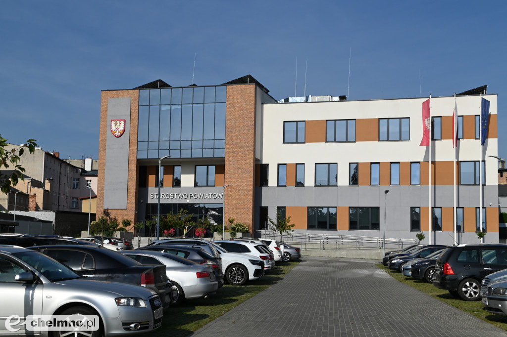 Ładunek wybuchowy podłożony w Starostwie Powiatowym w Chełmnie. Co tam się działo?