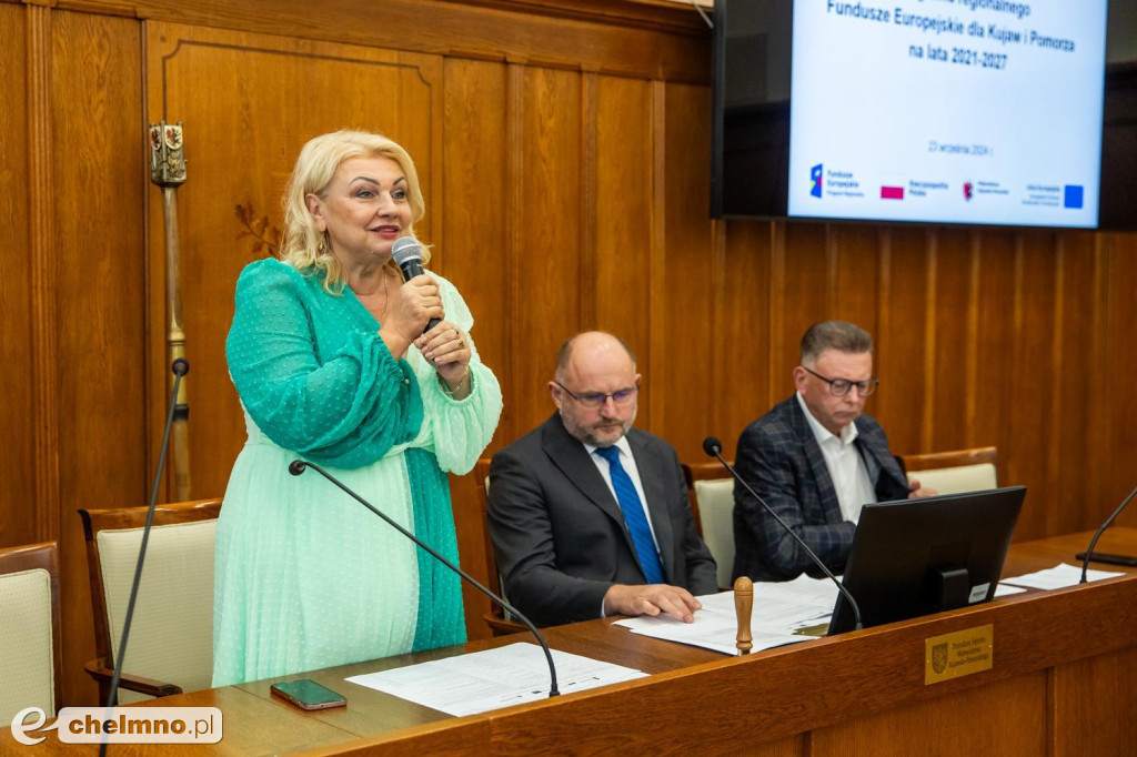 Umowy FEdKP: usługi społeczne, wsparcie biznesu, dziedzictwo