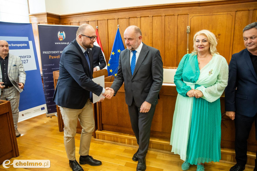 Umowy FEdKP: usługi społeczne, wsparcie biznesu, dziedzictwo