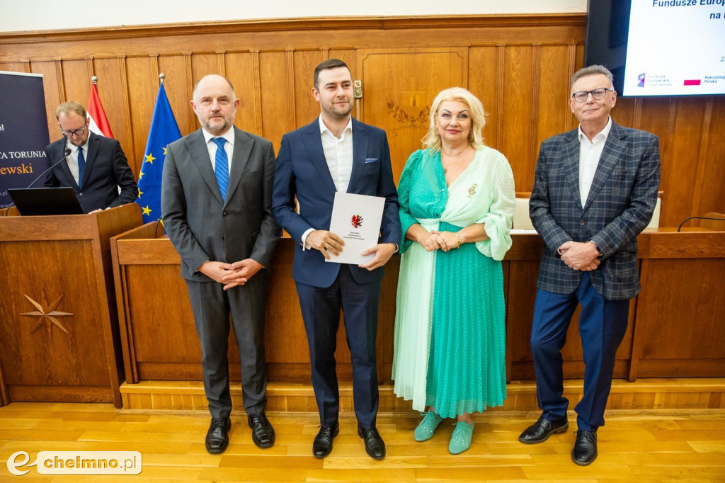 Umowy FEdKP: usługi społeczne, wsparcie biznesu, dziedzictwo