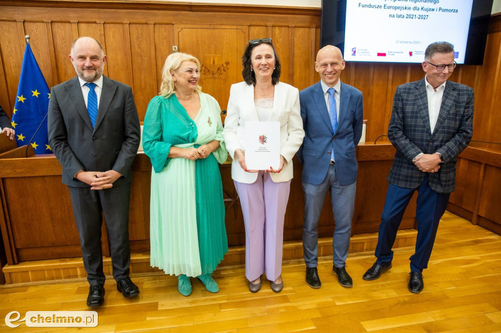 Umowy FEdKP: usługi społeczne, wsparcie biznesu, dziedzictwo