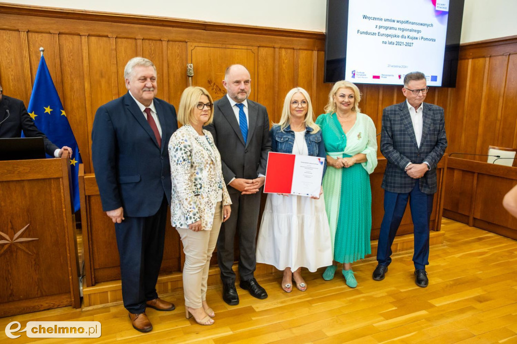 Umowy FEdKP: usługi społeczne, wsparcie biznesu, dziedzictwo