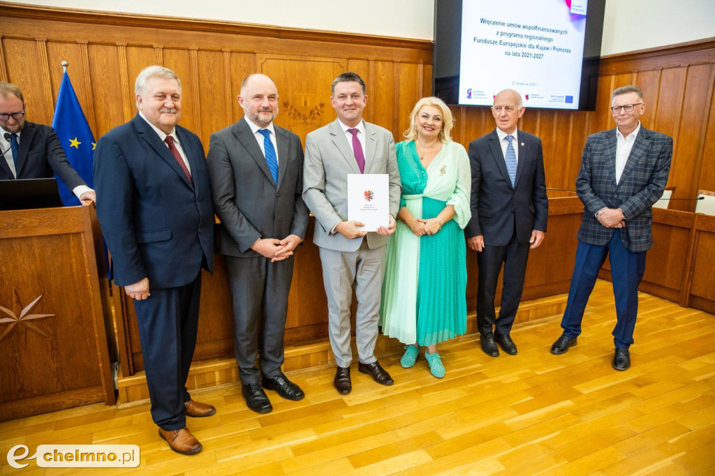 Umowy FEdKP: usługi społeczne, wsparcie biznesu, dziedzictwo