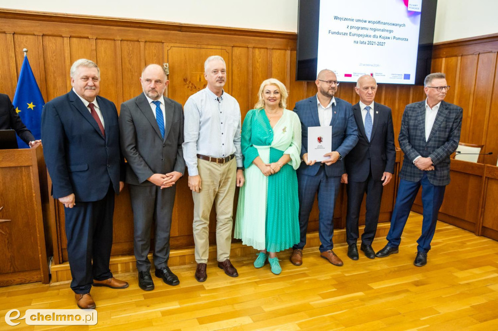 Umowy FEdKP: usługi społeczne, wsparcie biznesu, dziedzictwo