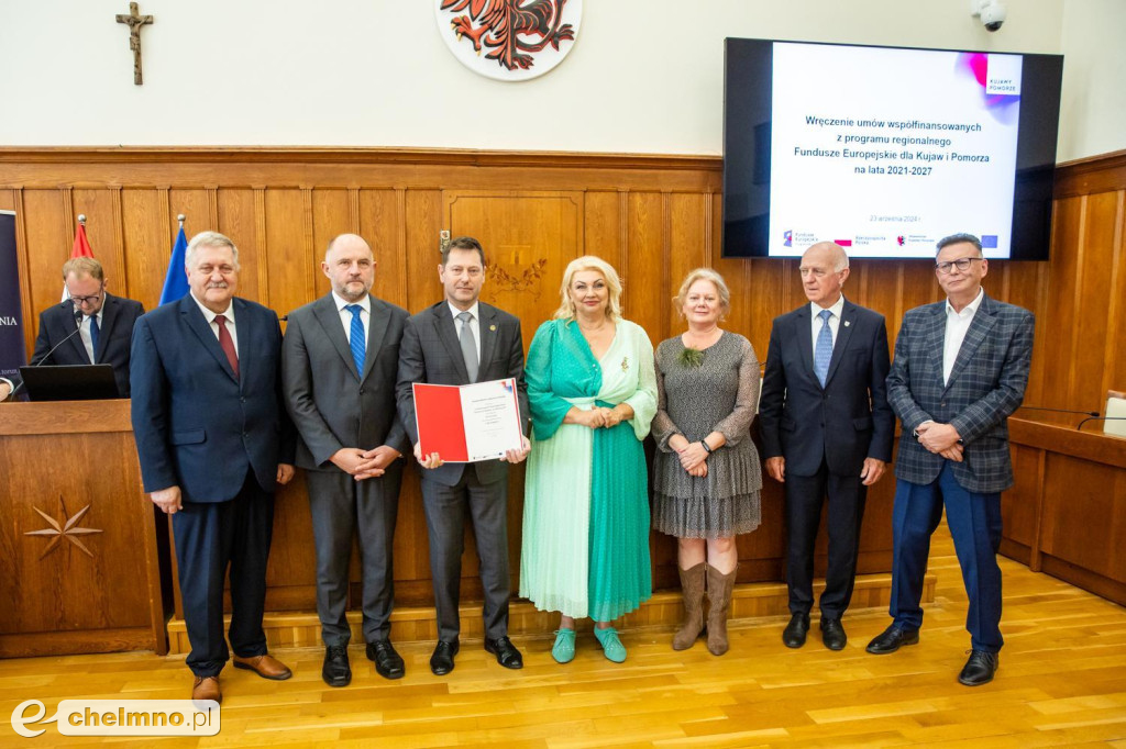 Umowy FEdKP: usługi społeczne, wsparcie biznesu, dziedzictwo