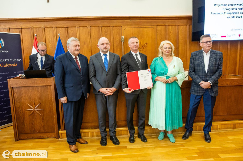 Umowy FEdKP: usługi społeczne, wsparcie biznesu, dziedzictwo