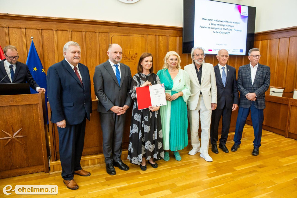 Umowy FEdKP: usługi społeczne, wsparcie biznesu, dziedzictwo