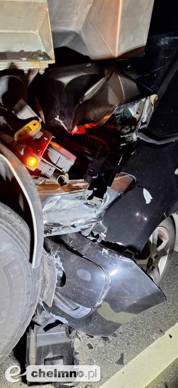 Wypadek w okolicach Chełmna: zderzenie samochodu osobowego z ciężarowym