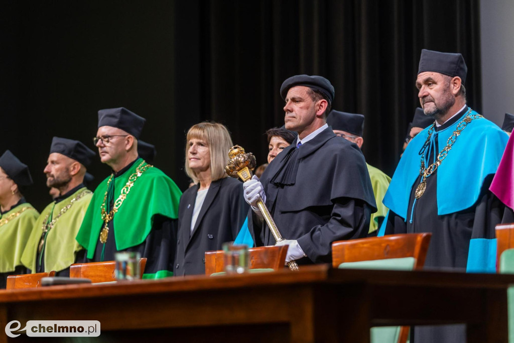 Vivat Academia, vivant Professores!