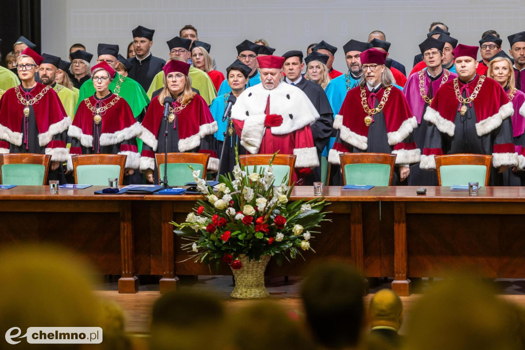 Vivat Academia, vivant Professores!
