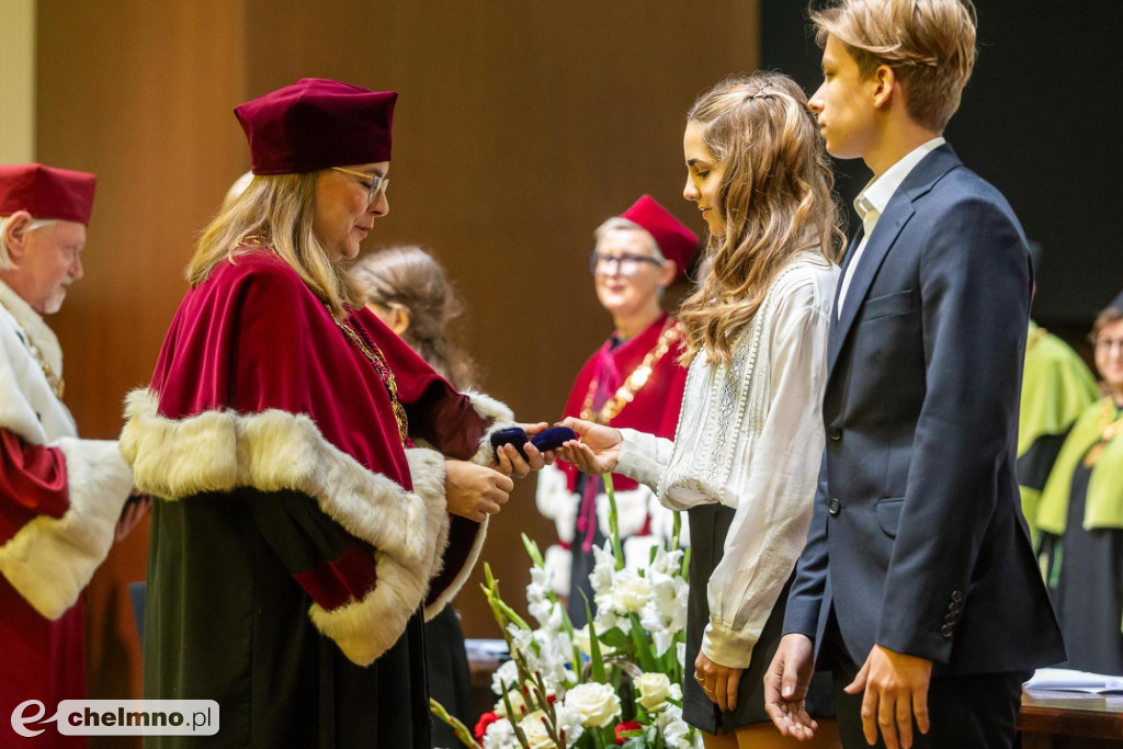 Vivat Academia, vivant Professores!