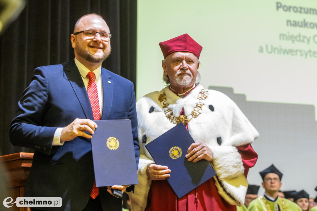 Vivat Academia, vivant Professores!