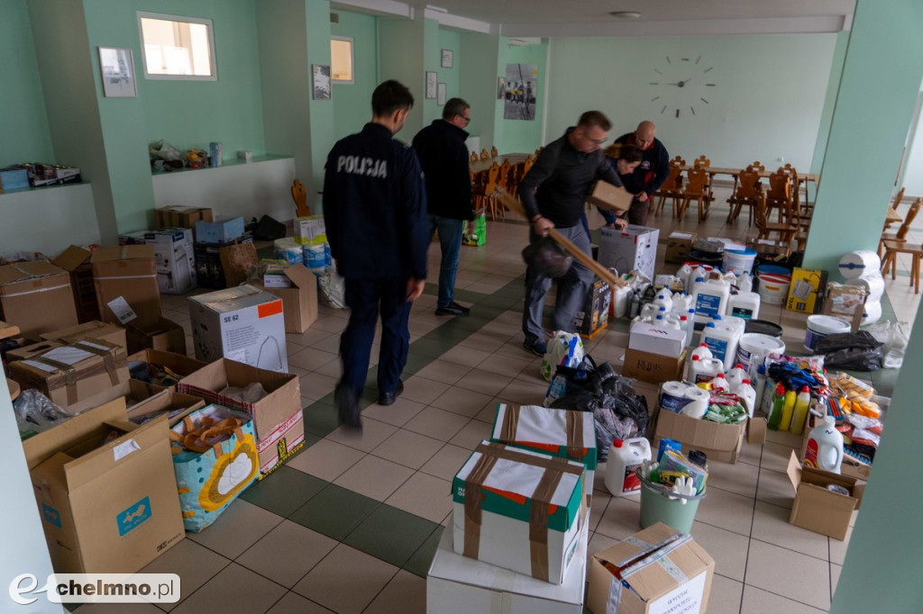 Kujawsko-pomorscy funkcjonariusze i pracownicy zorganizowali zbiórkę dla poszkodowanych