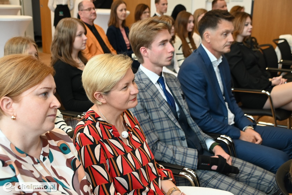 Oto Laureaci Powiatowej Gali z okazji Dnia Edukacji Narodowej