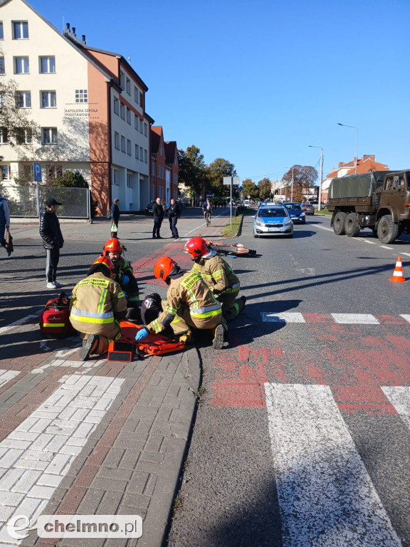 Wypadek motocyklisty z osobówką w Chełmnie