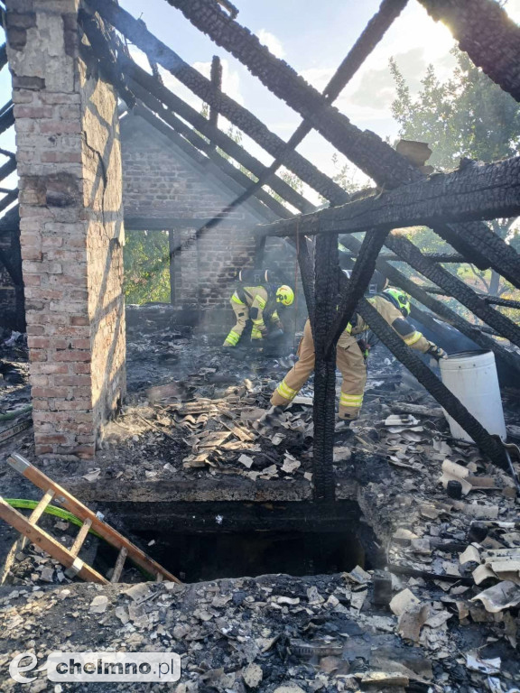 Aż 10 zastępów straży pożarnej gasiło pożar budynku w Bągarcie