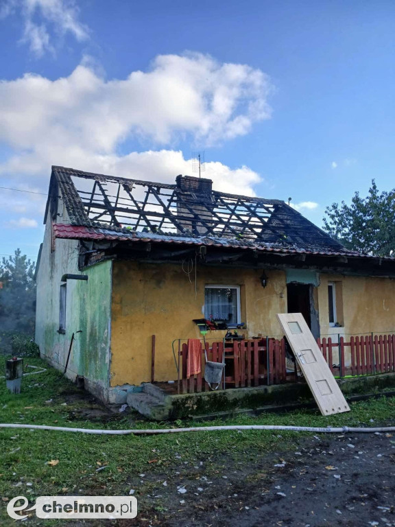 Aż 10 zastępów straży pożarnej gasiło pożar budynku w Bągarcie