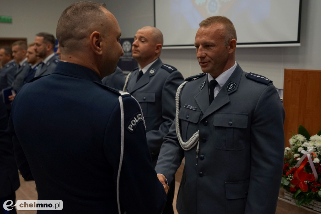 Policjanci z Chełmna otrzymali „Kryształowe Serca” za uratowanie życia kobiety