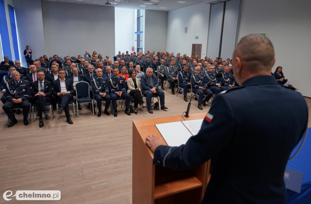 Policjanci z Chełmna otrzymali „Kryształowe Serca” za uratowanie życia kobiety