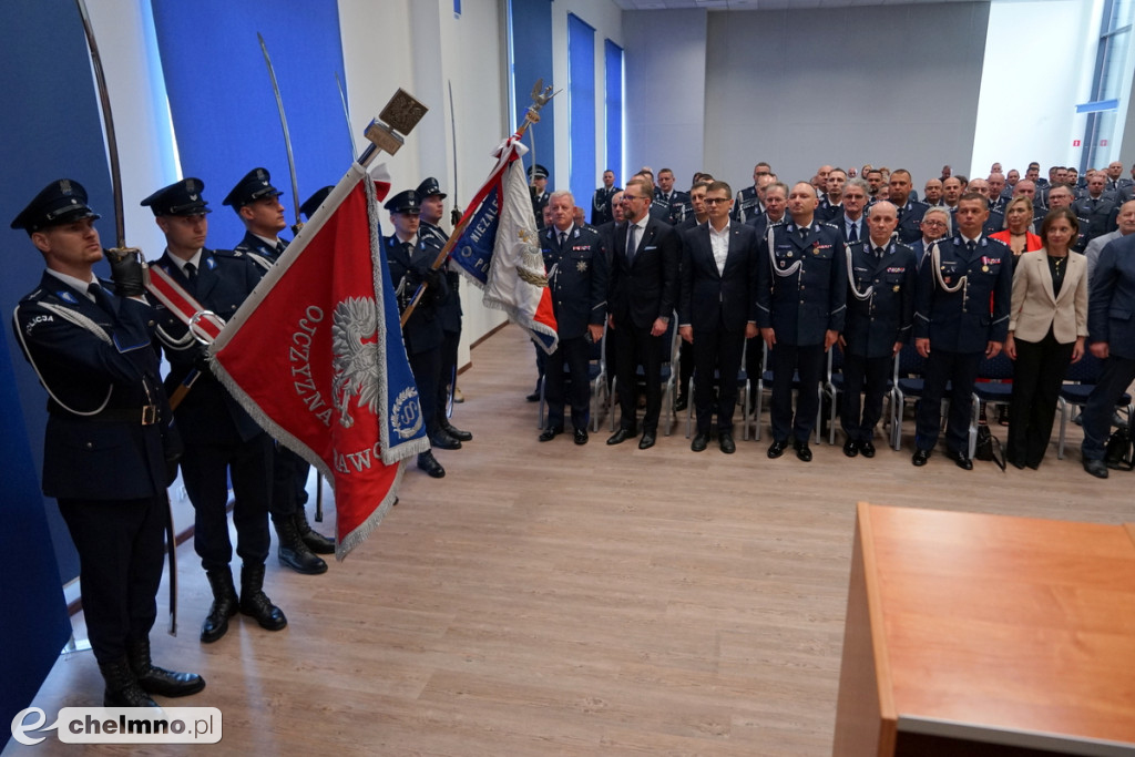 Policjanci z Chełmna otrzymali „Kryształowe Serca” za uratowanie życia kobiety