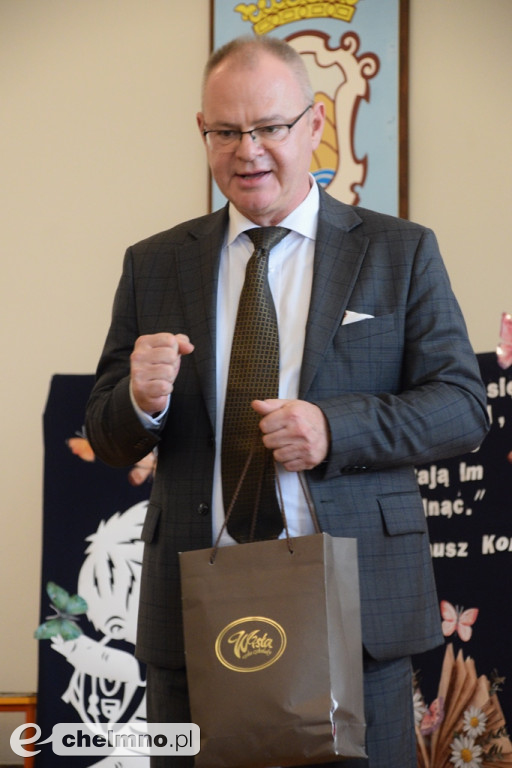 Nagrody Burmistrza z okazji Dnia Edukacji Narodowej