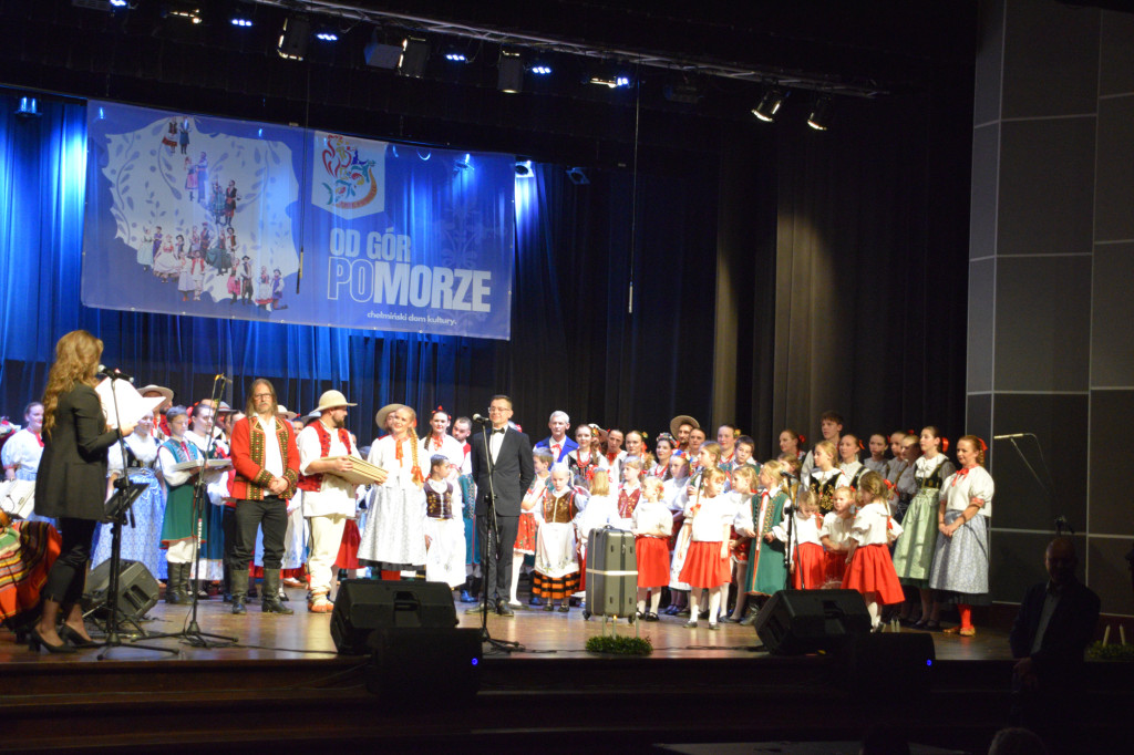 Wspaniały Jubileusz 45-lecia Zespołu Pieśni i Tańca 