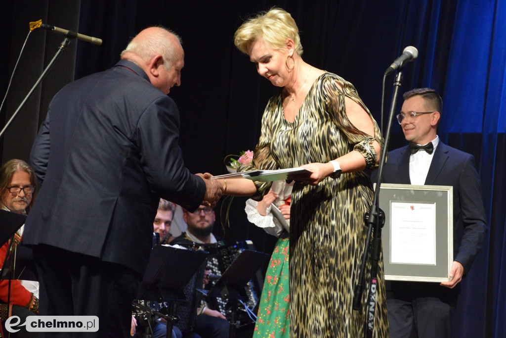 Wspaniały Jubileusz 45-lecia Zespołu Pieśni i Tańca 