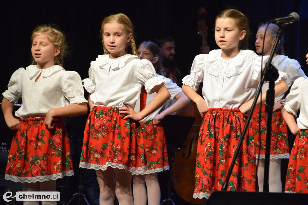 Wspaniały Jubileusz 45-lecia Zespołu Pieśni i Tańca 