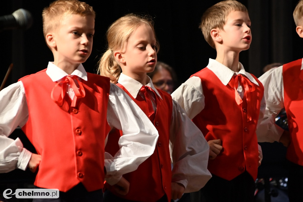 Wspaniały Jubileusz 45-lecia Zespołu Pieśni i Tańca 