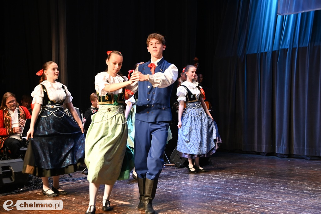 Wspaniały Jubileusz 45-lecia Zespołu Pieśni i Tańca 