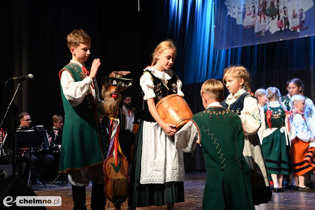 Wspaniały Jubileusz 45-lecia Zespołu Pieśni i Tańca 