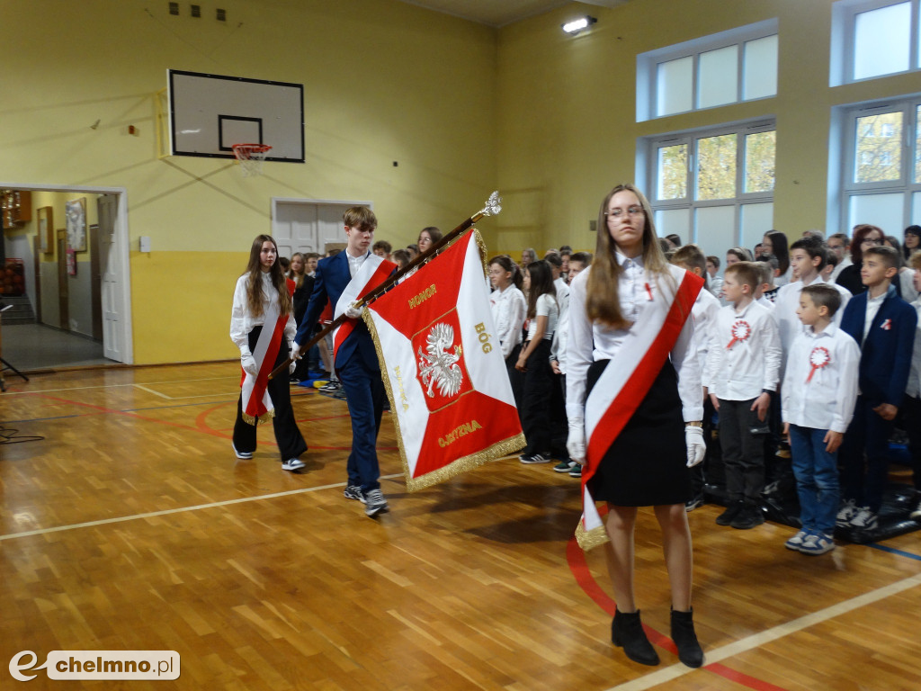 Społeczność Szkoły Podstawowej nr 4 pamięta o przeszłości...