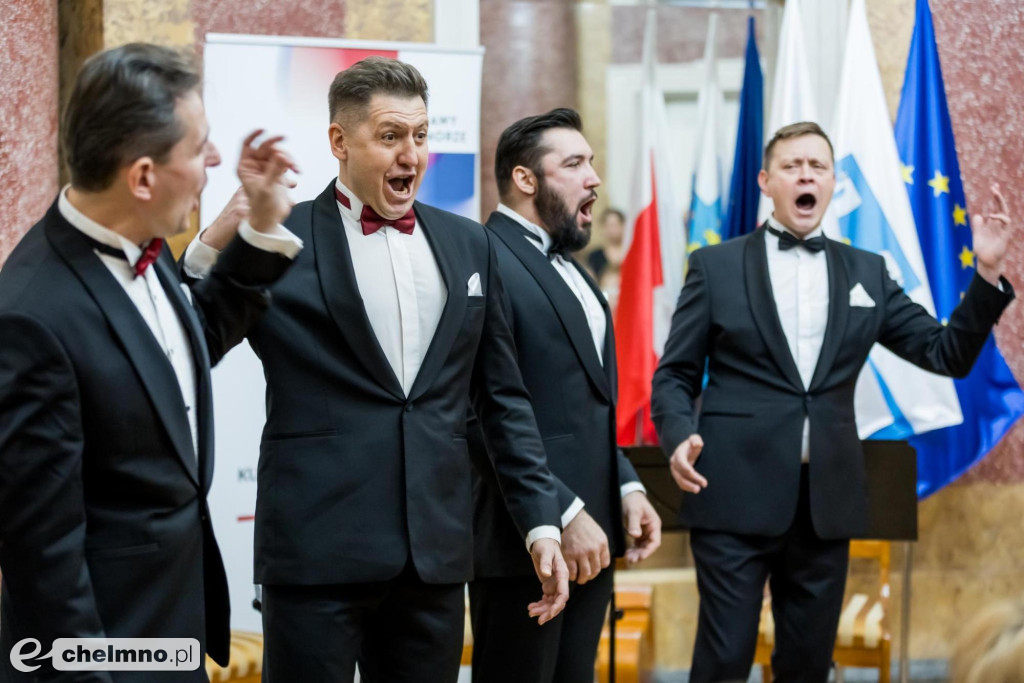 Trzy dekady Pałacu Lubostroń