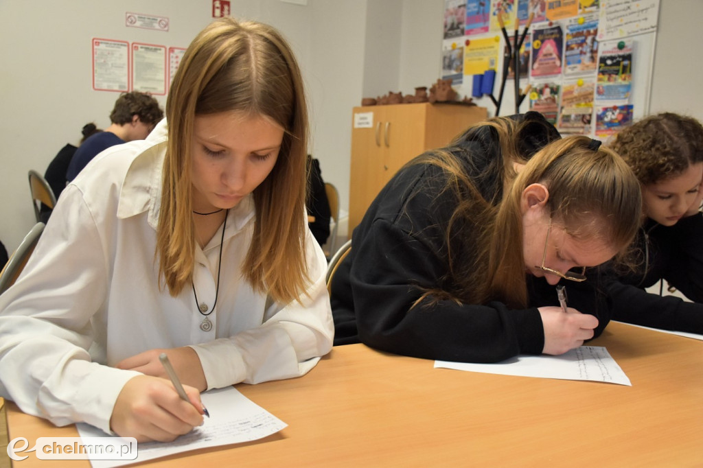 Rywalizacja ortograficzna o pióro wójta