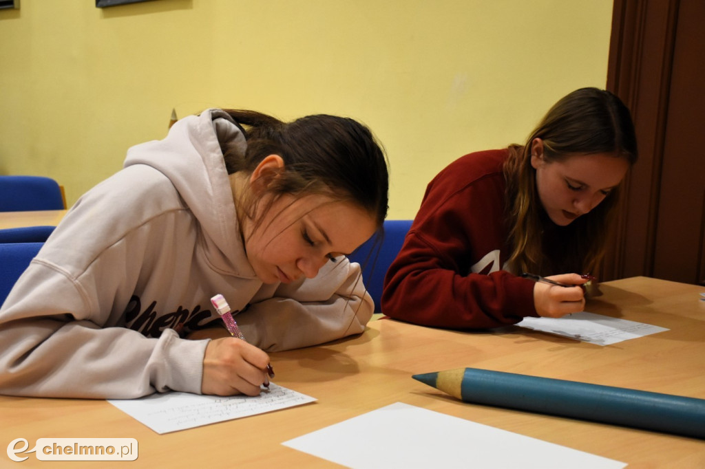 Rywalizacja ortograficzna o pióro wójta