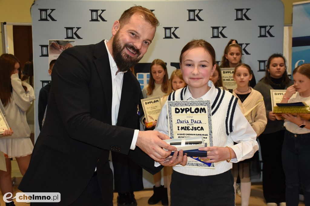 Rywalizacja ortograficzna o pióro wójta