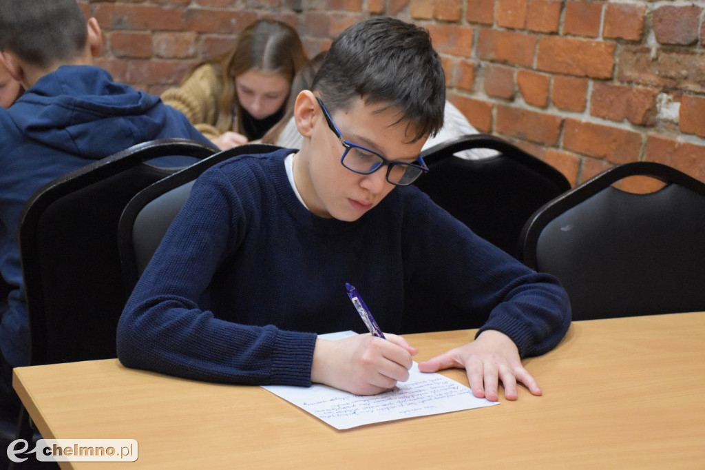 Rywalizacja ortograficzna o pióro wójta