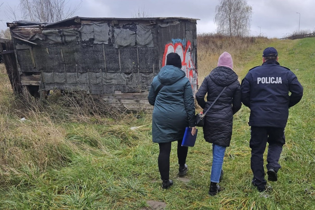 Policjanci sprawdzali miejsca przebywania bezdomnych