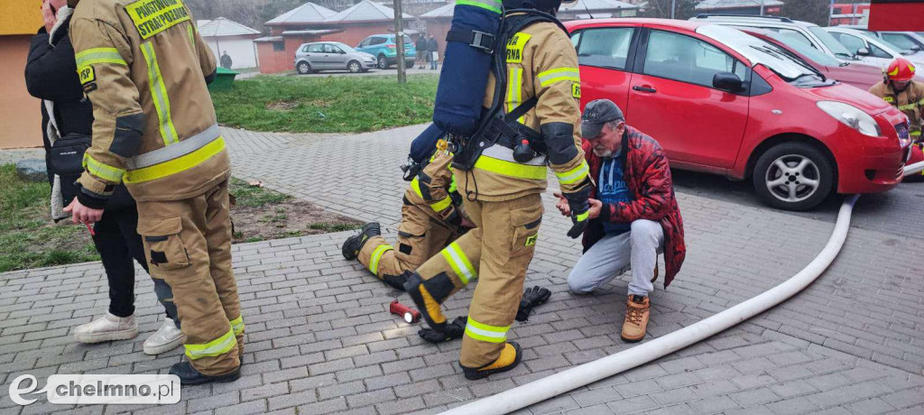 Pożar w jednym z mieszkań na Skłodowskiej - są poszkodowani!